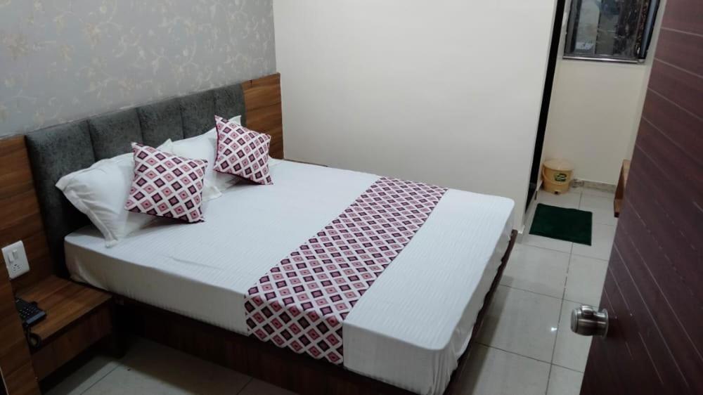 Hotel Atlanta Ahmedabad Exterior photo